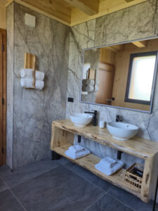 Salle de bain Gîtes aux Mélèzes de Xavier